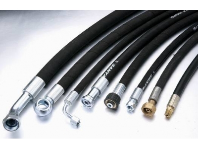 特氟龍軟管在燃油輸送方面的應(yīng)用